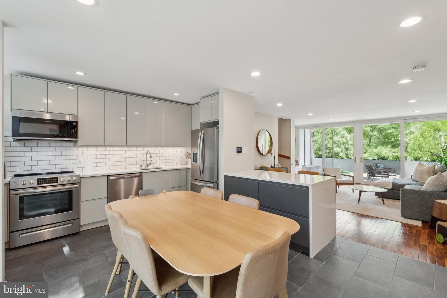11599 Maple Ridge Road photo 1