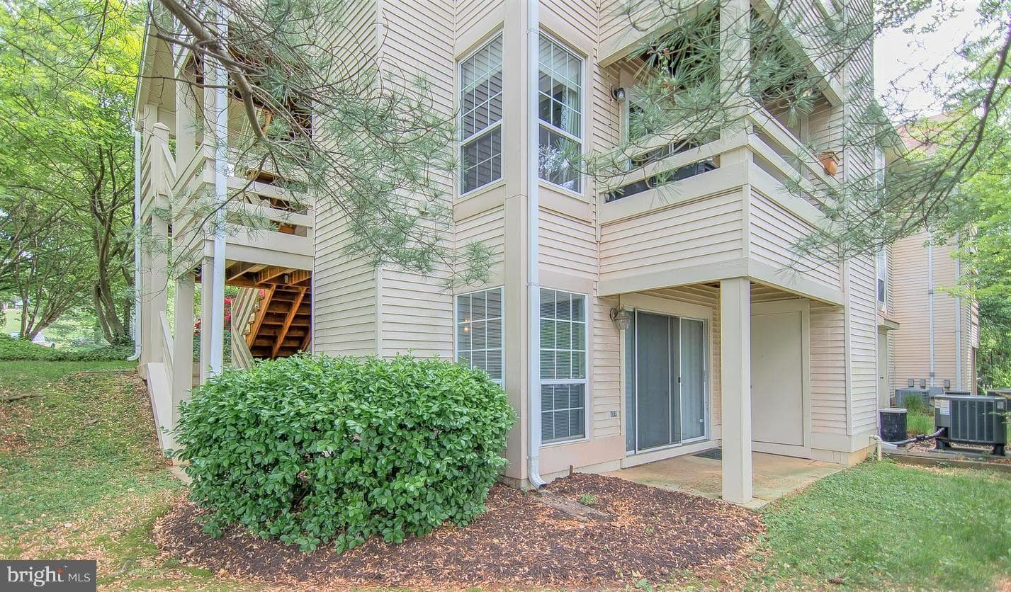 4555 Interlachen Court #h photo 1