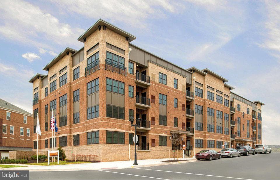 9521 Bastille Street #201 photo 1