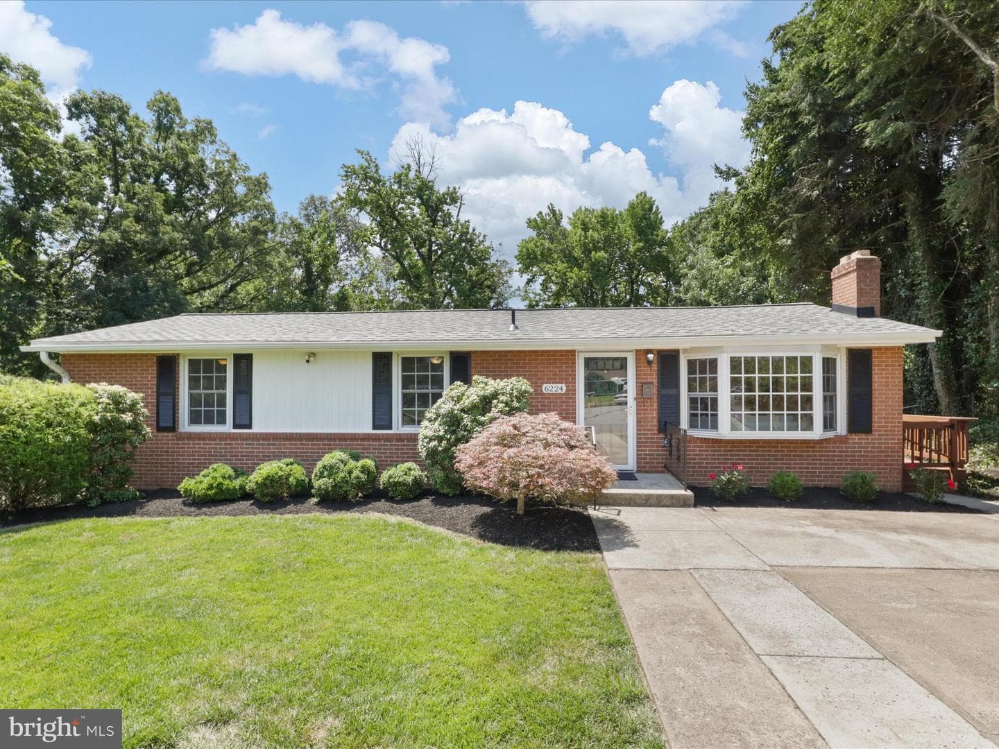 6224 Thornwood Drive photo 1