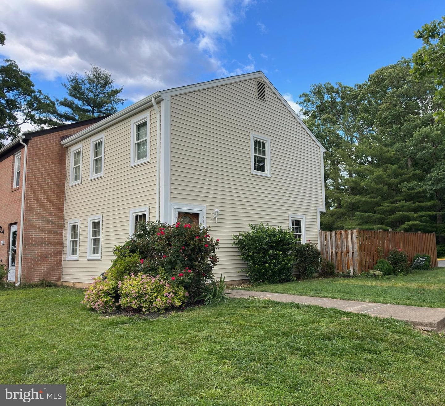 7726 Matisse Way photo 1