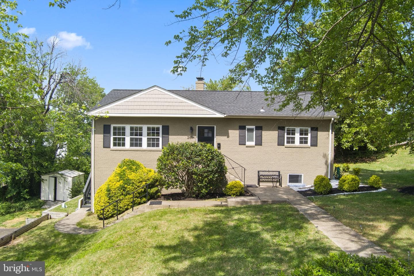 2814 James Drive photo 1