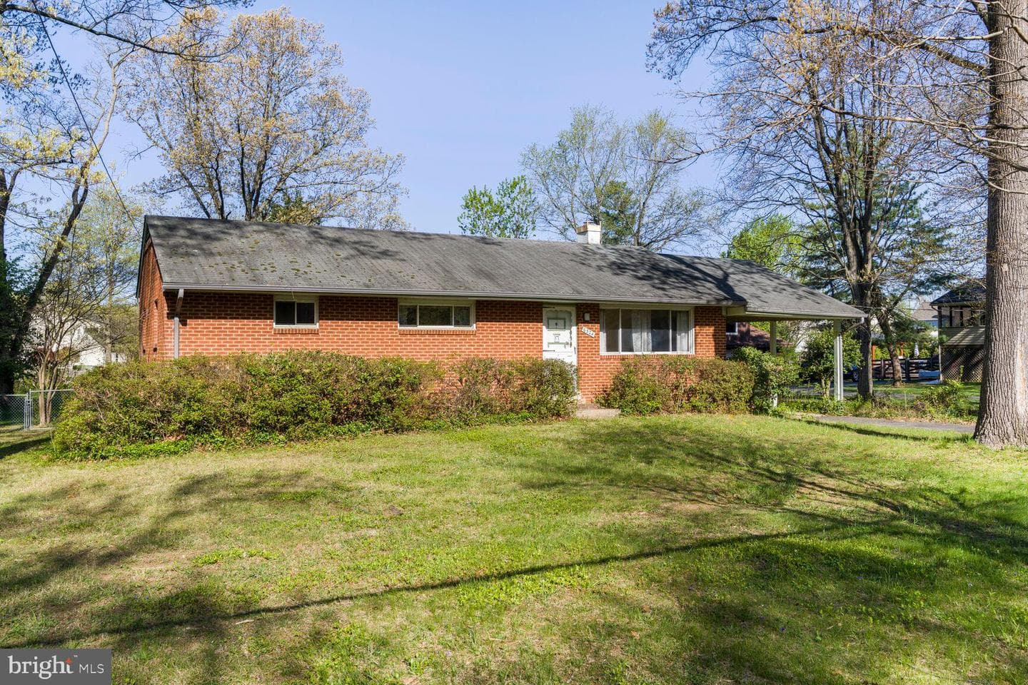 6524 Greenleaf Street photo 1