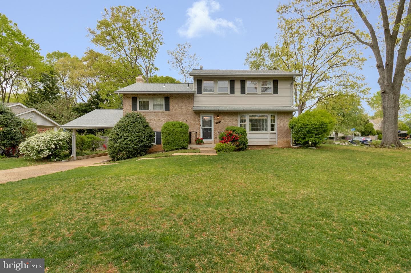 4200 Sandhurst Court photo 1