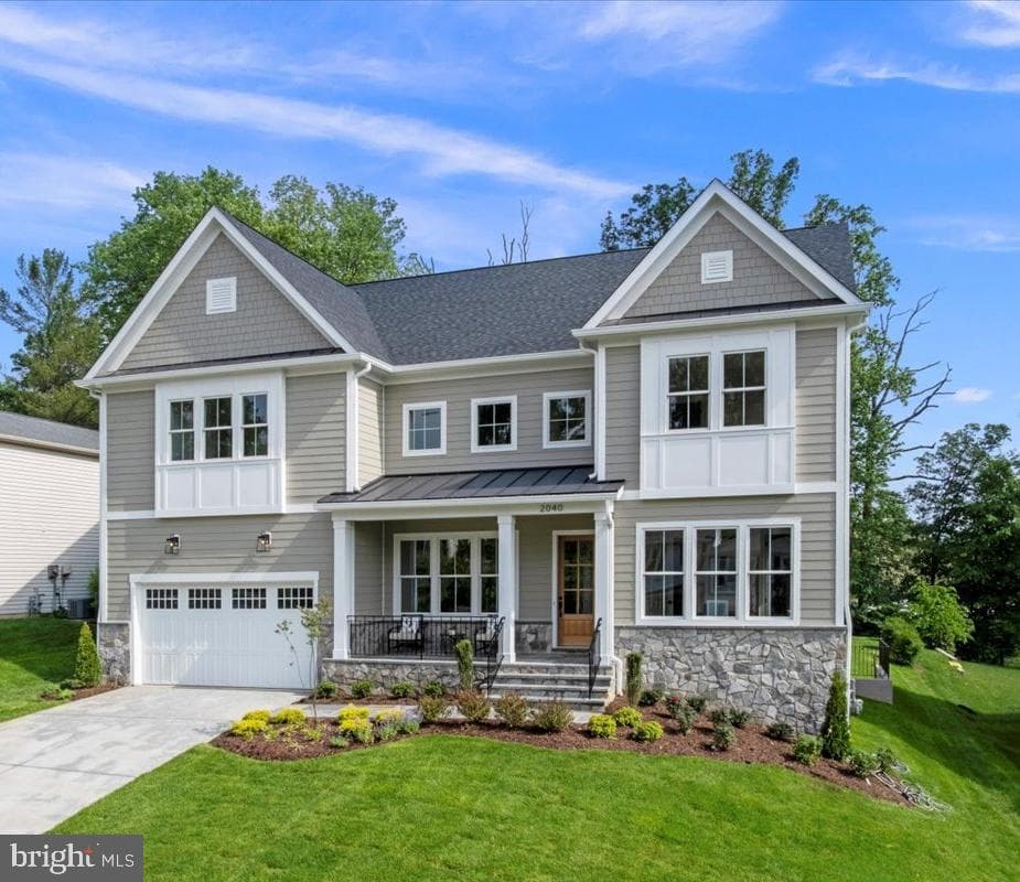 2040 Freedom Lane photo 1