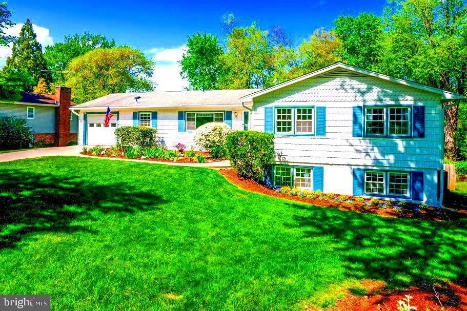10728 Zion Dr photo 1
