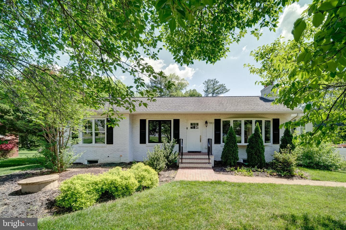 2811 Cedar Lane photo 1