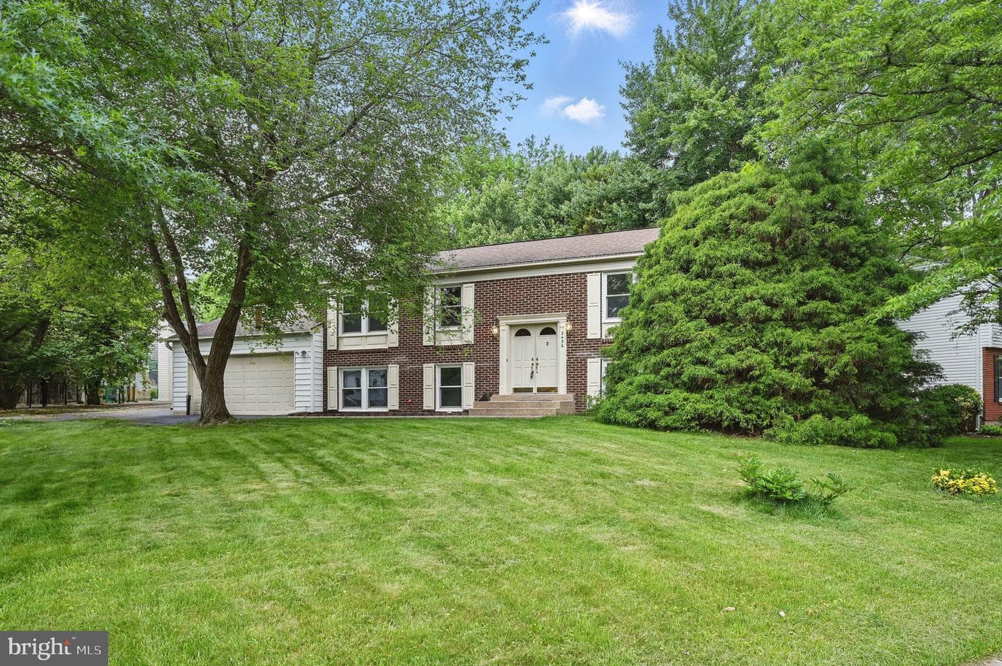 2456 Keele Drive photo 1
