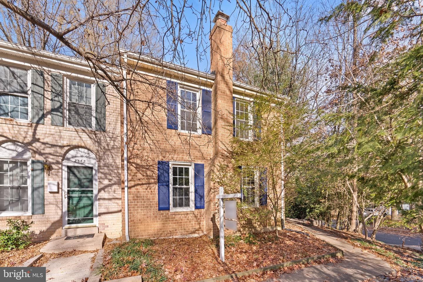 2360 Albot Road photo 1