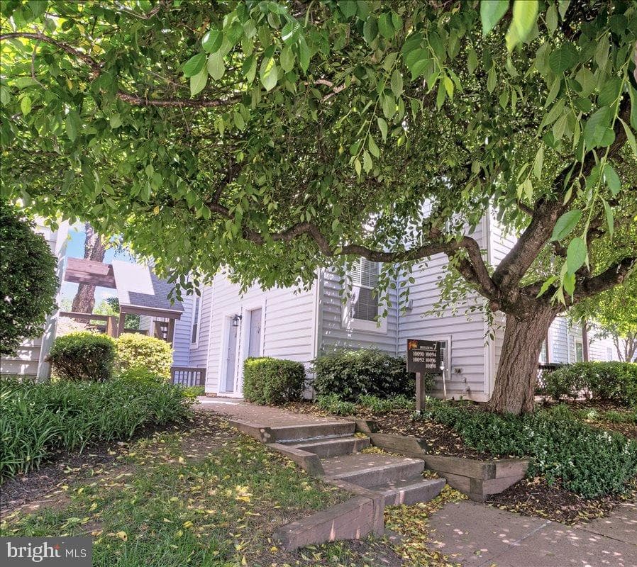 10096 Oakton Terrace Road #10096 photo 1