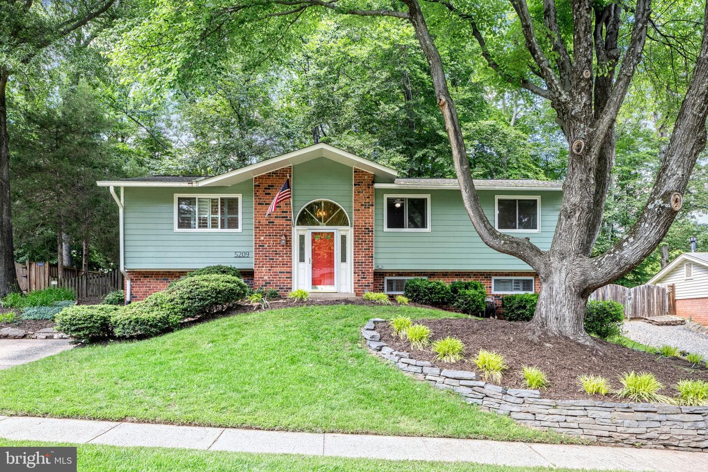 5209 Stonington Drive photo 1