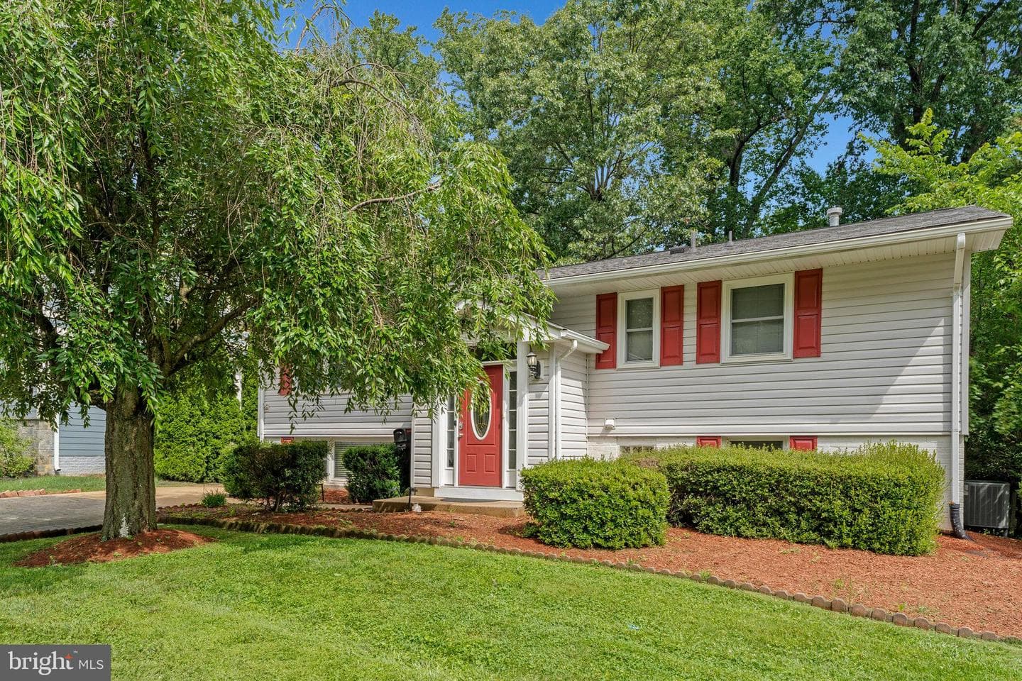 106 Yeonas Drive SE photo 1