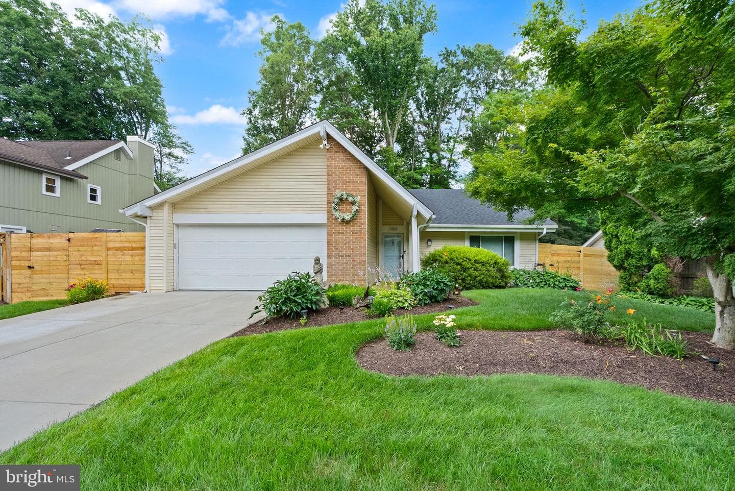 7909 Mulberry Bottom Court photo 1