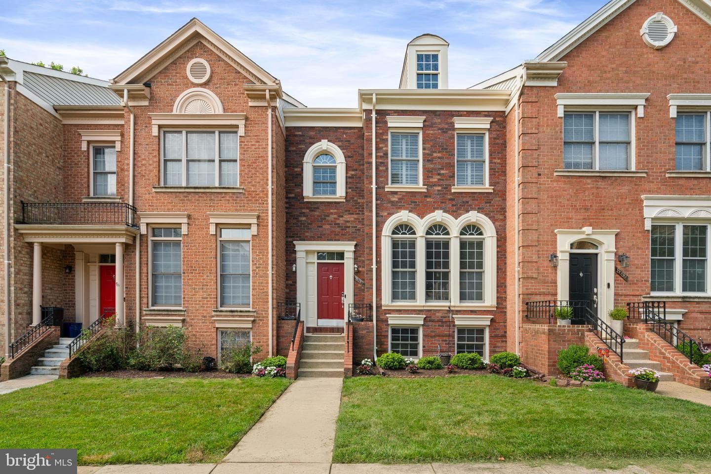 8037 Tanworth Court photo 1