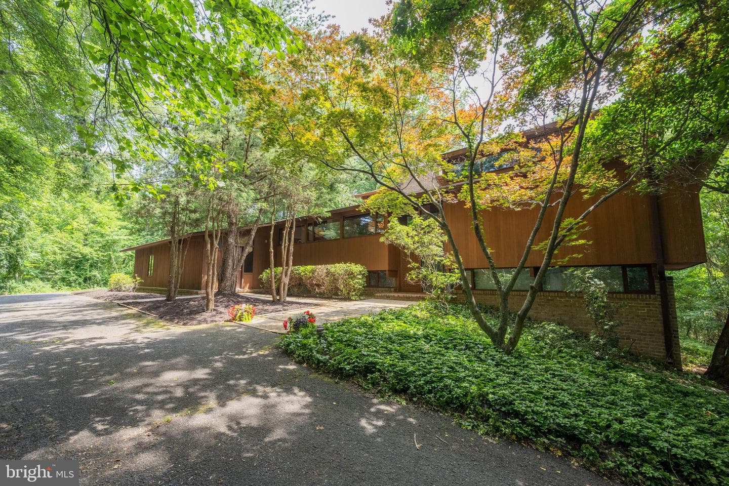 1017 Towlston Road photo 1