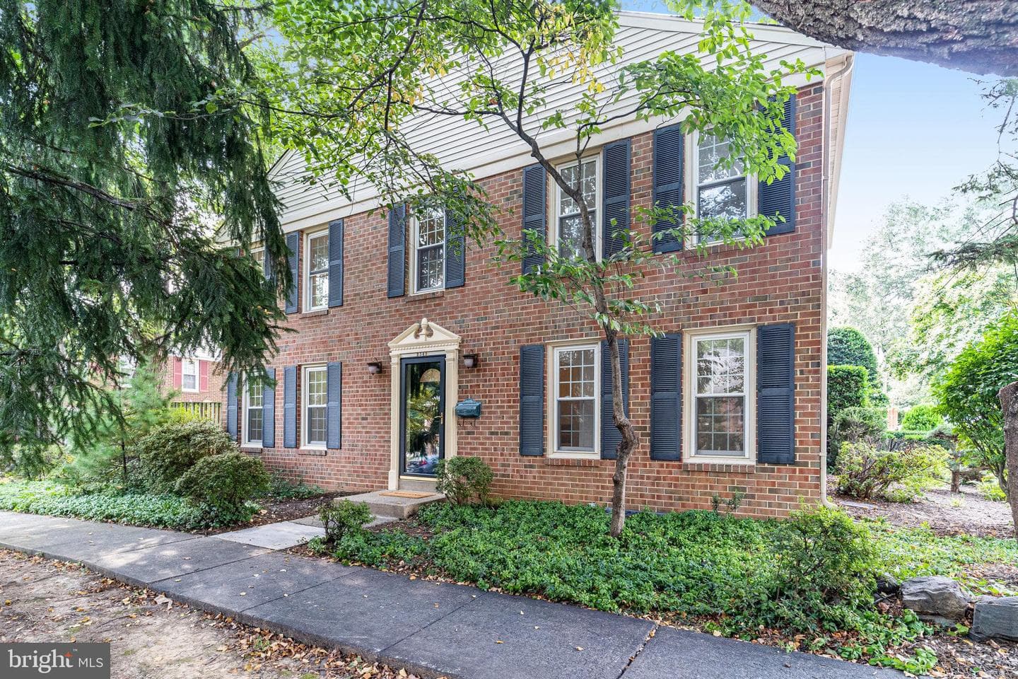 2349 Horseferry Court photo 1