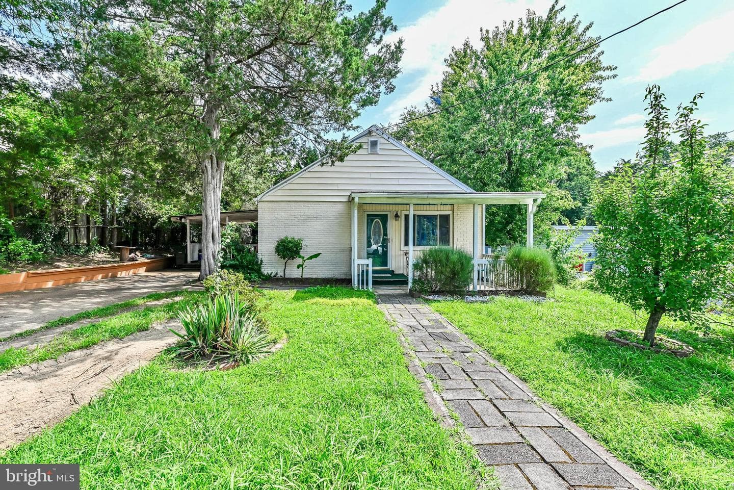 7421 Howard Court photo 1