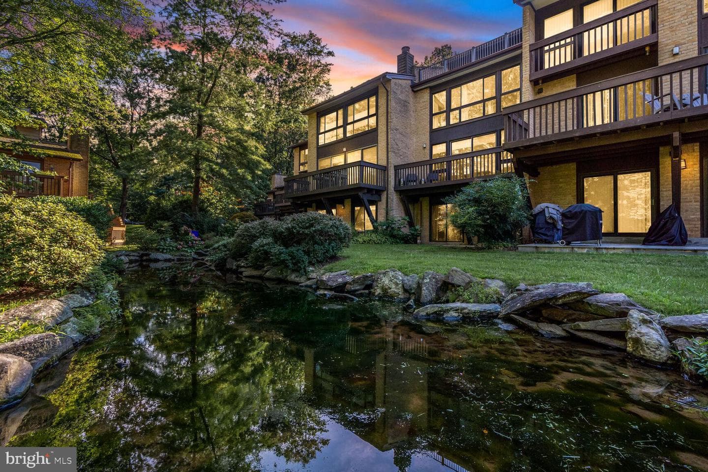 2034 Lakebreeze Way photo 1