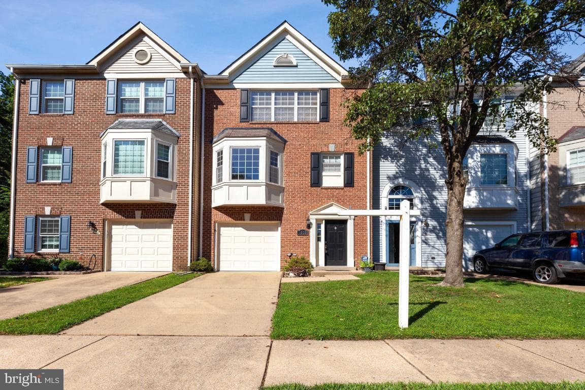 6033 Lands End Lane photo 1