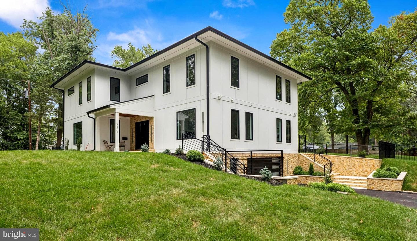 5005 Ravensworth Road photo 1