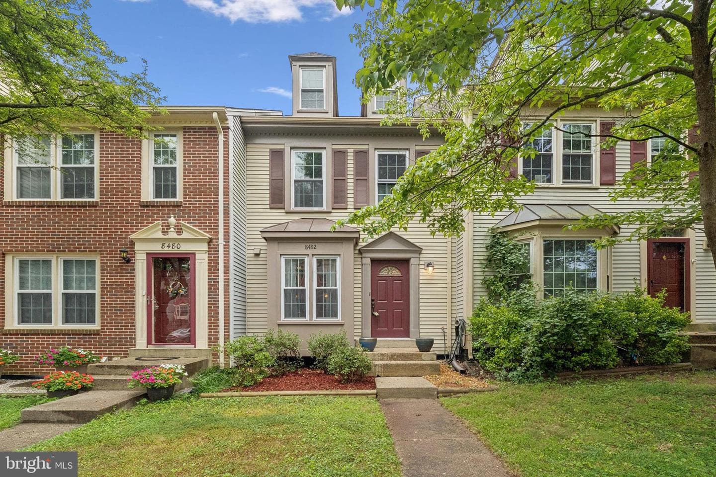 8482 Springfield Oaks Drive photo 1