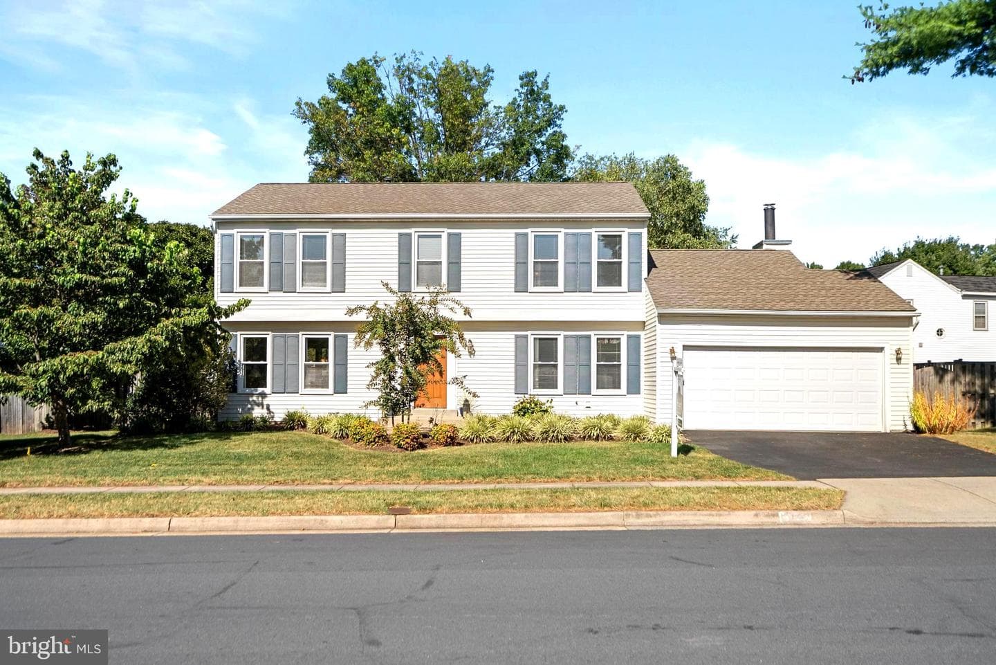 5213 Knoughton photo 1