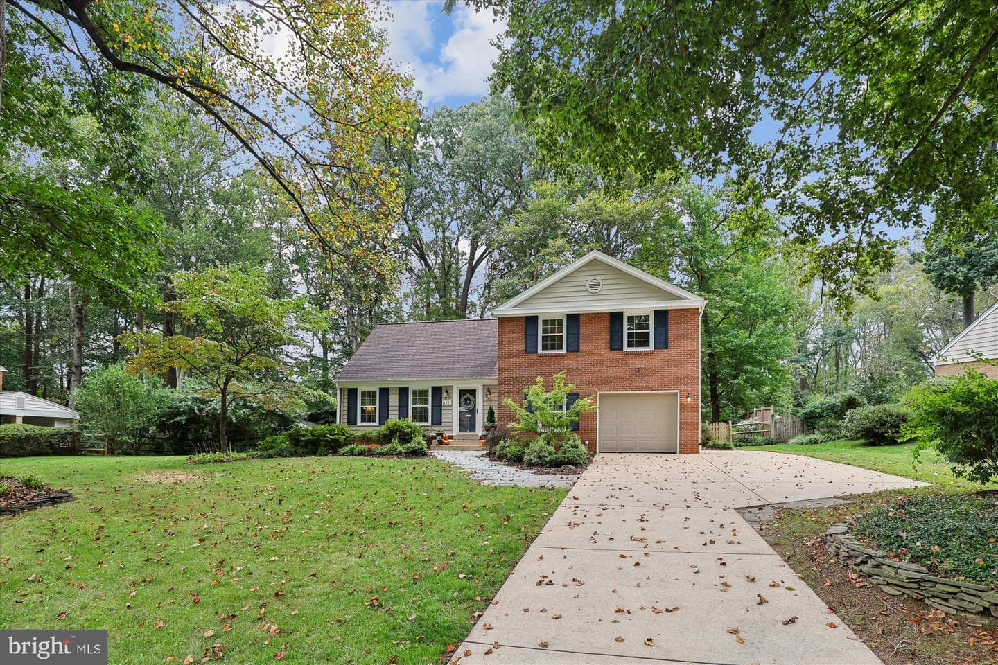8221 Captain Hawkins Court photo 1