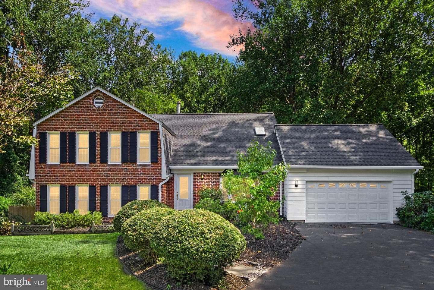 5305 Hexagon Place photo 1