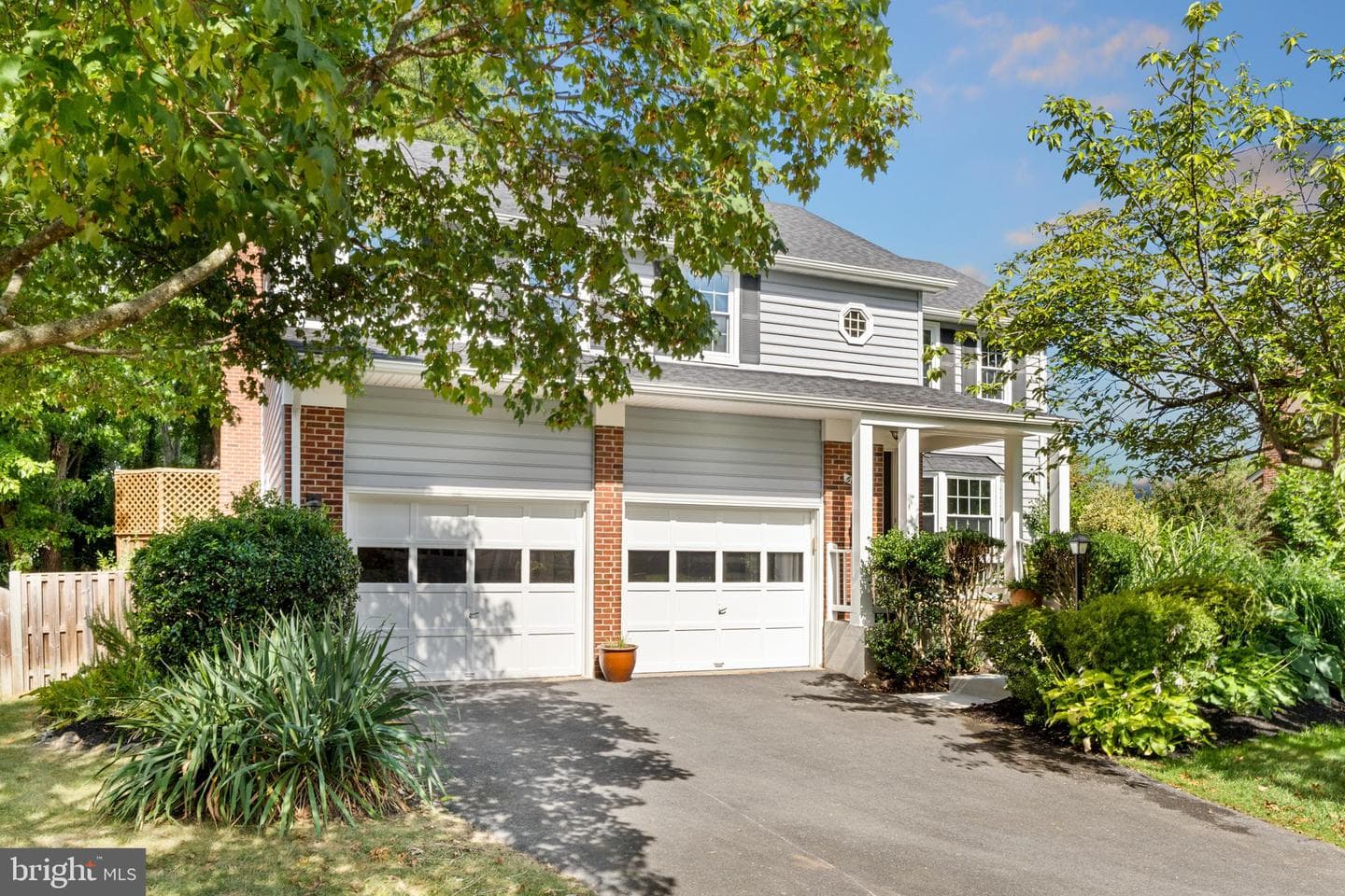 6616 Rockland Drive photo 1