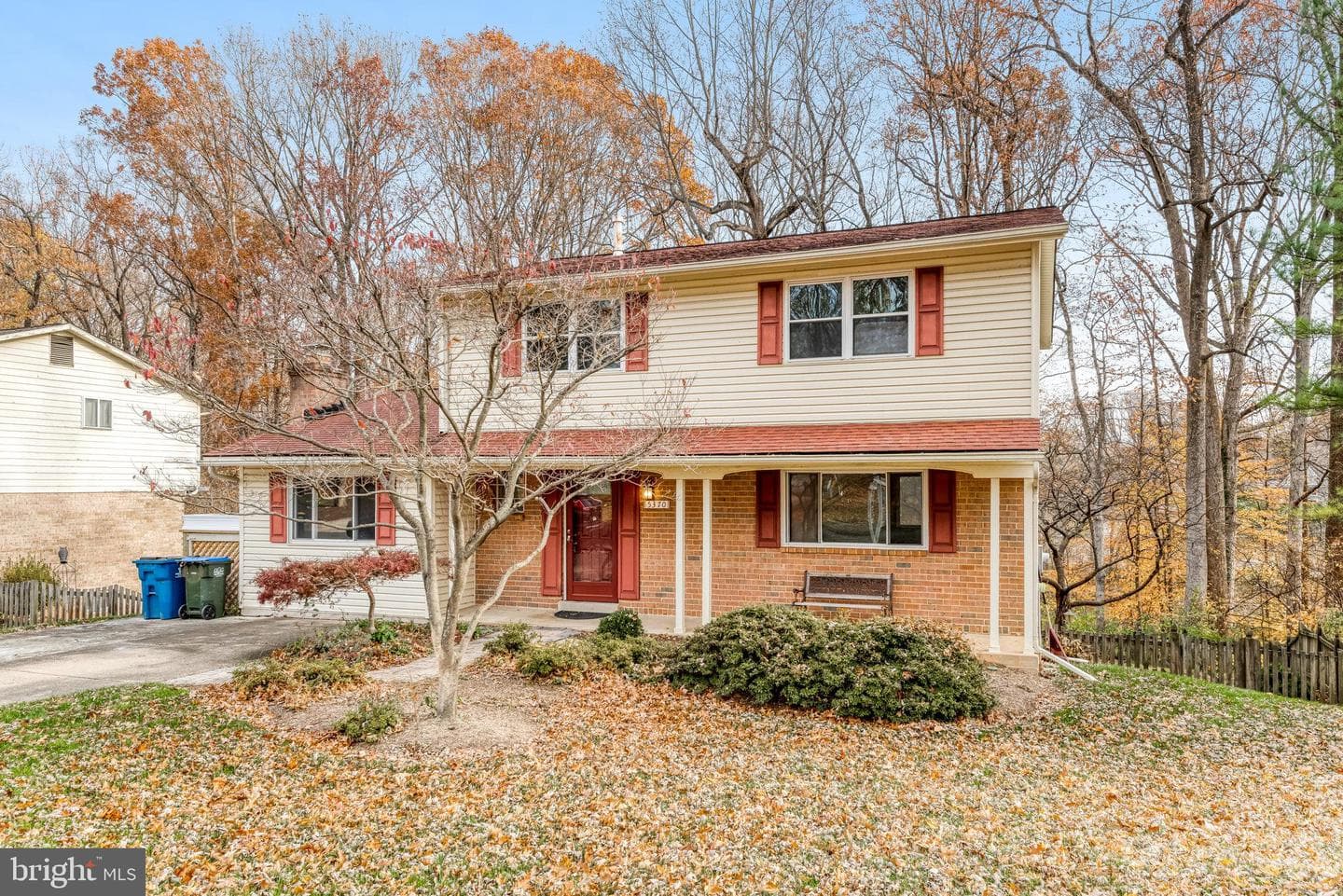 5370 Gainsborough Drive photo 1