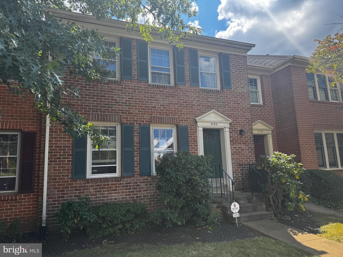 3154 Stratford Court photo 1