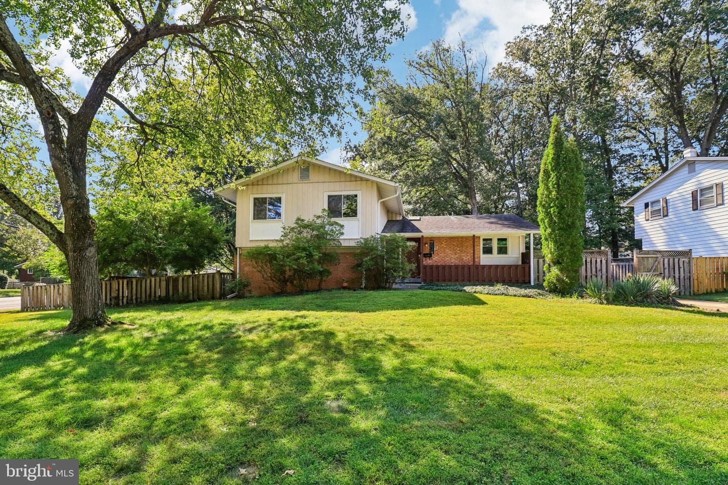 2638 Bowling Green Drive photo 1