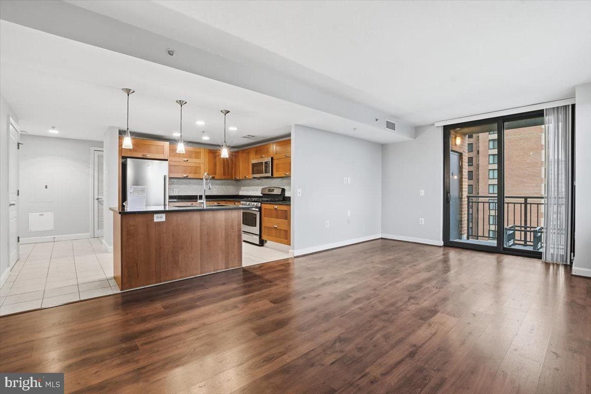 2451 Midtown Avenue #713 photo 1