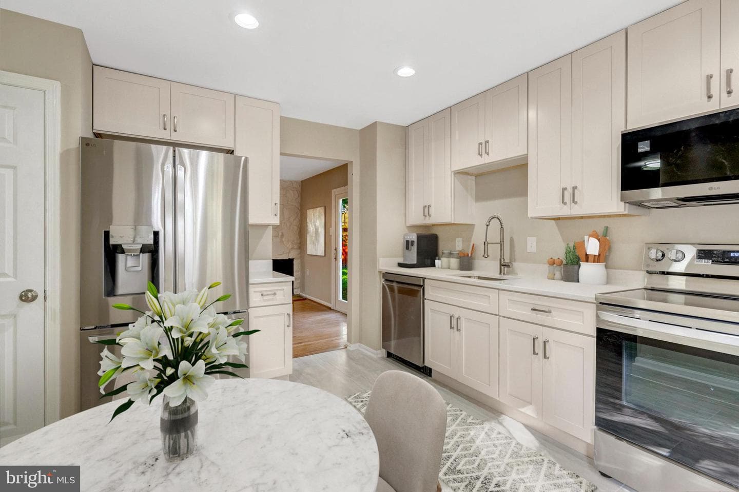 6108 Pond Lily Court photo 1