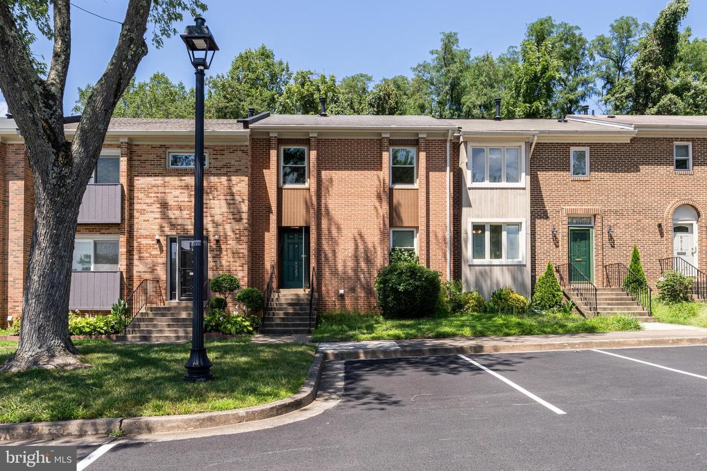 8322 Highcliffe Court photo 1