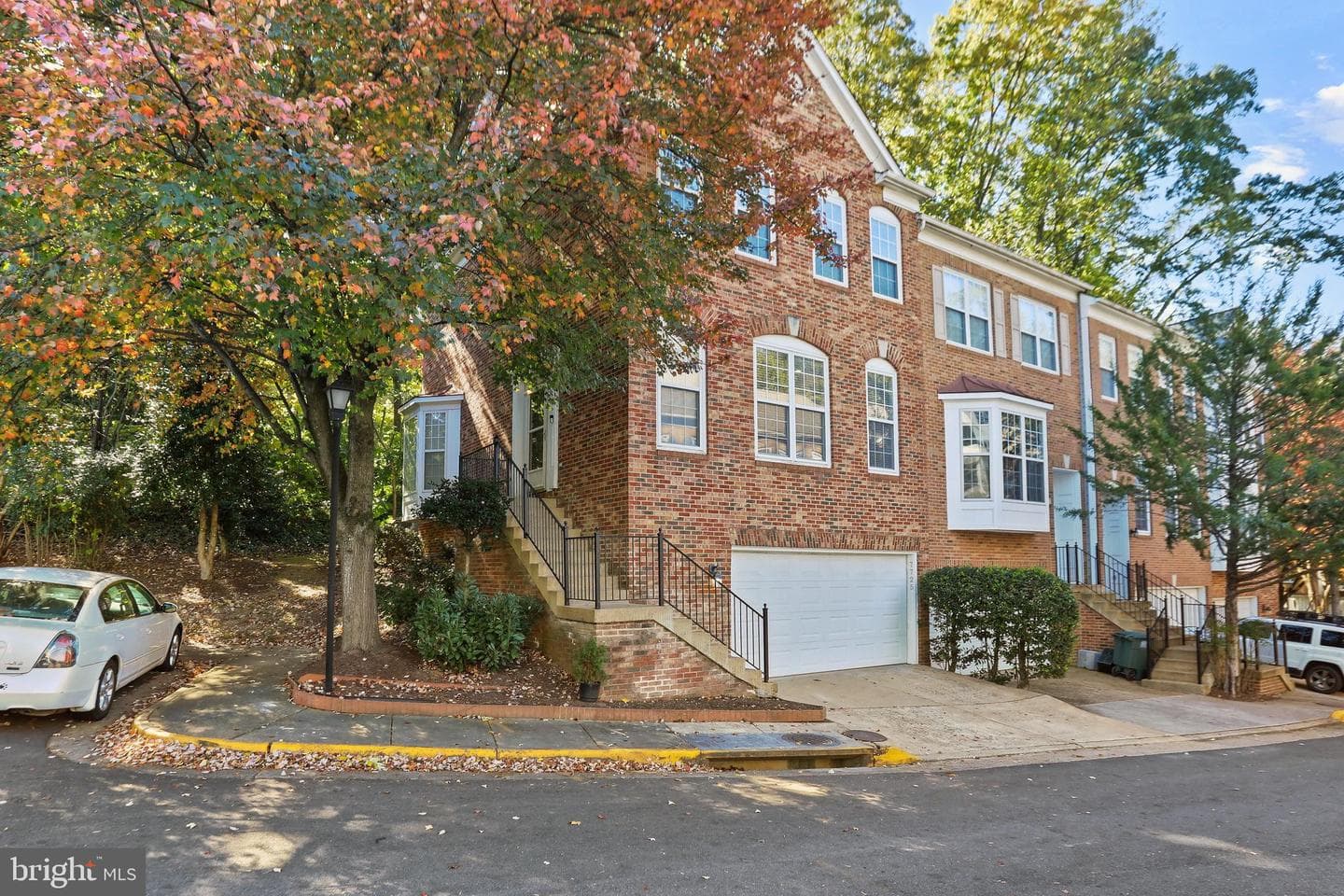 7725 Heritage Woods Way photo 1