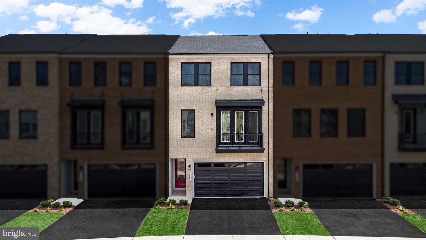 13724 Aviation Place photo 1