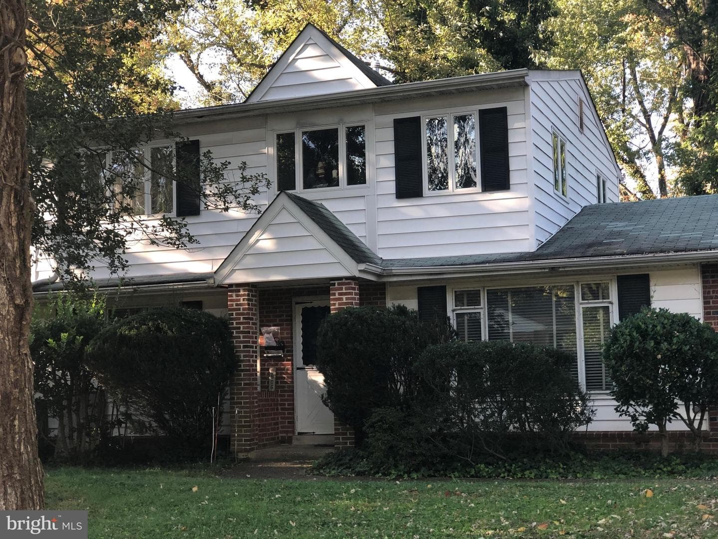 6806 Weaver Avenue photo 1