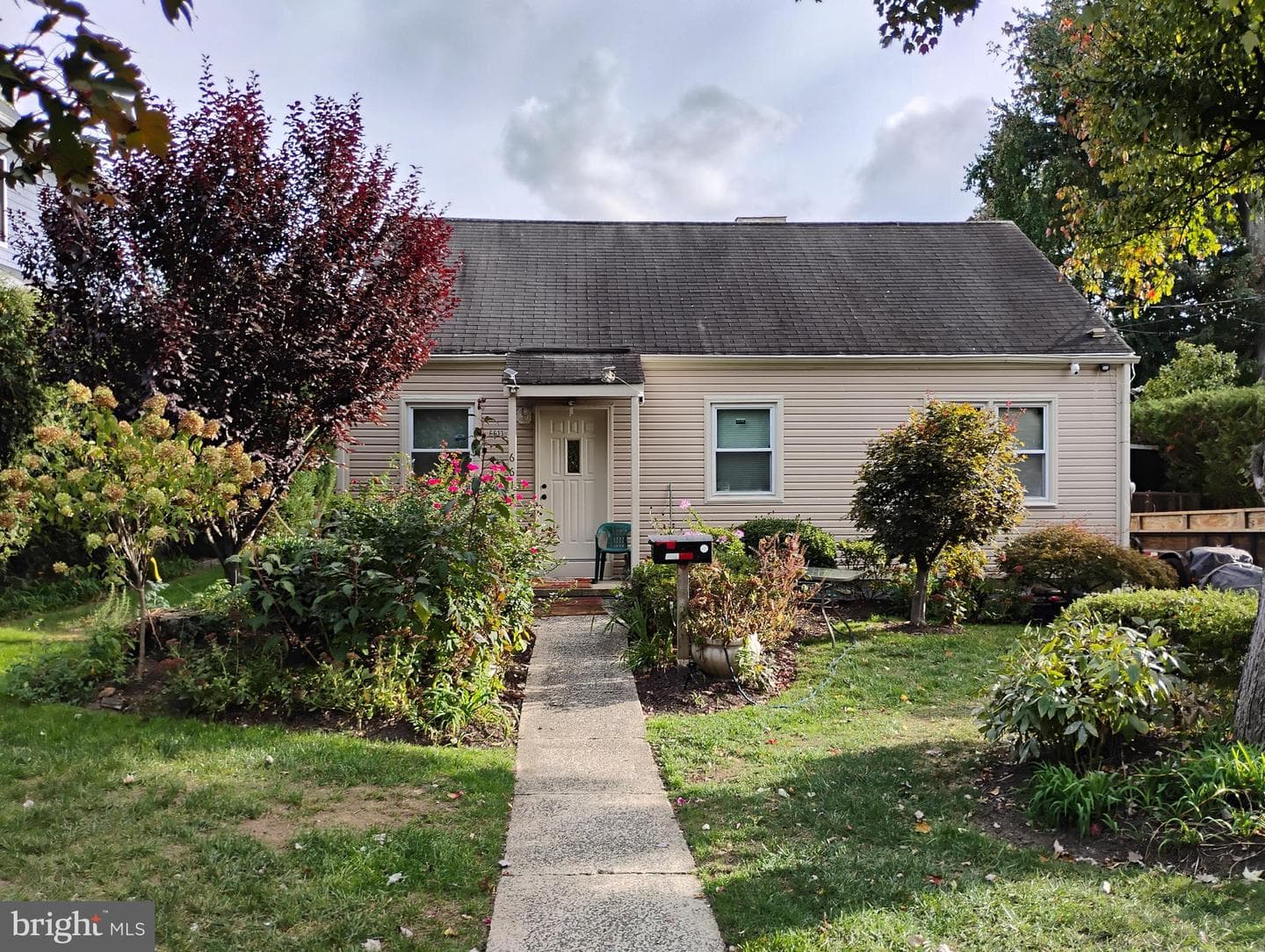 6613 Fisher Avenue photo 1