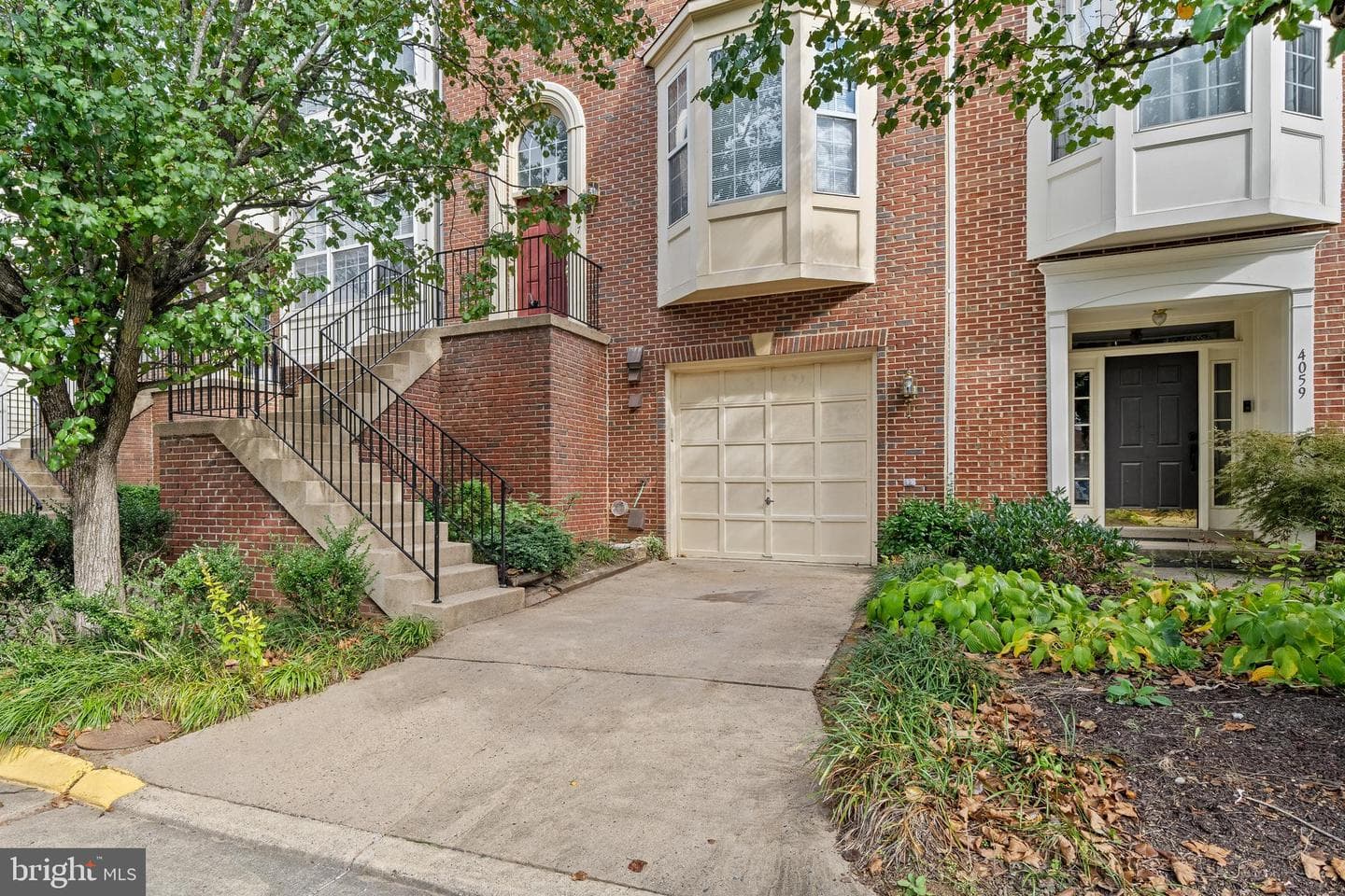 4057 Cornwall Court photo 1