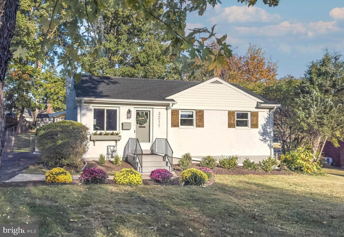 3211 Gary Court photo 1