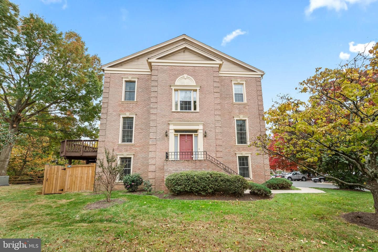 8019 Tanworth Court photo 1