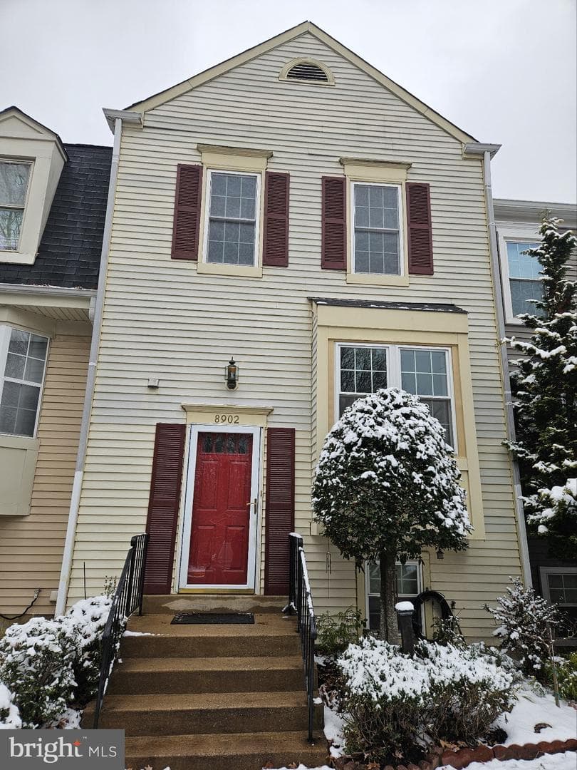 8902 Waites Way photo 1