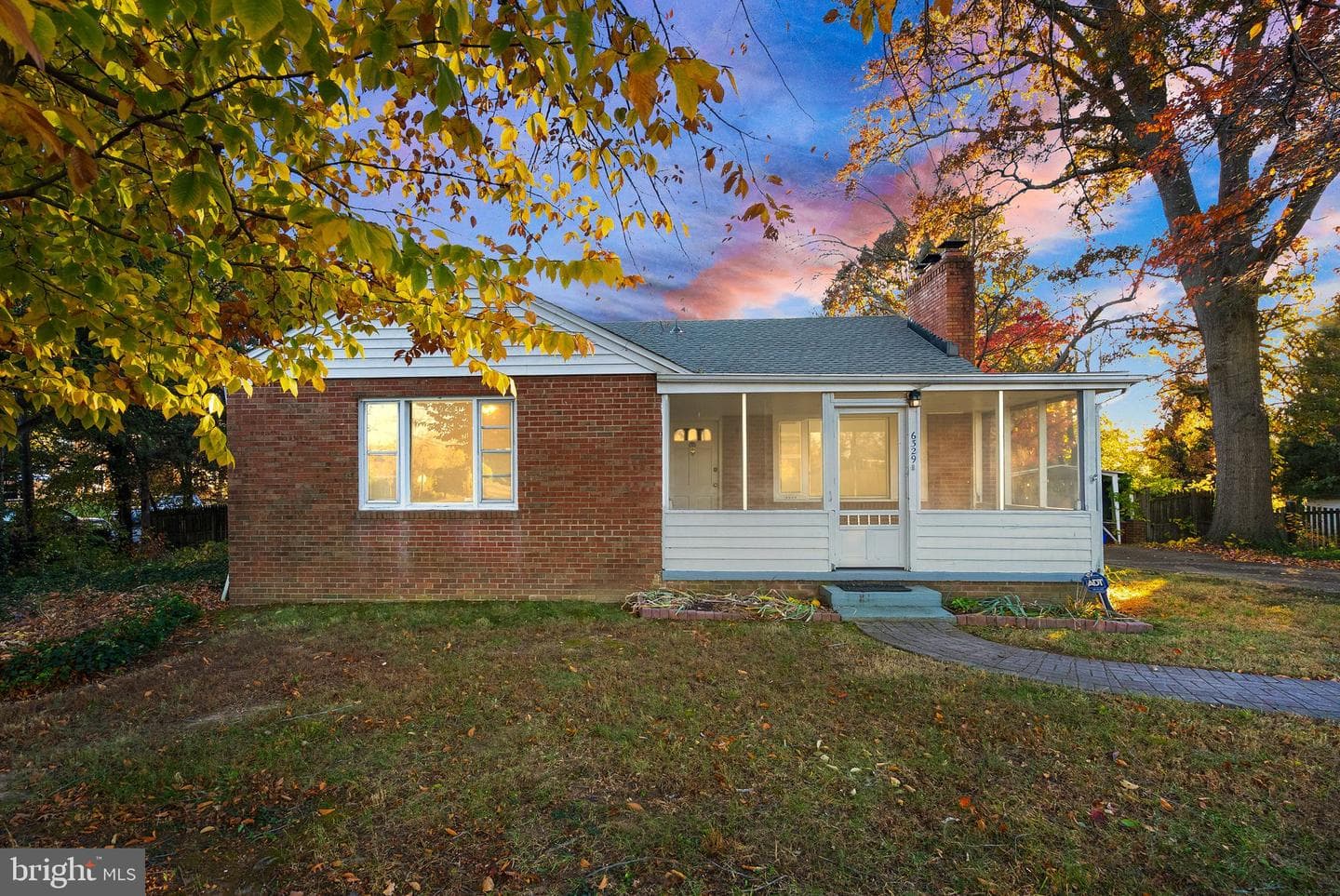 6329 Edgemoor Lane photo 1