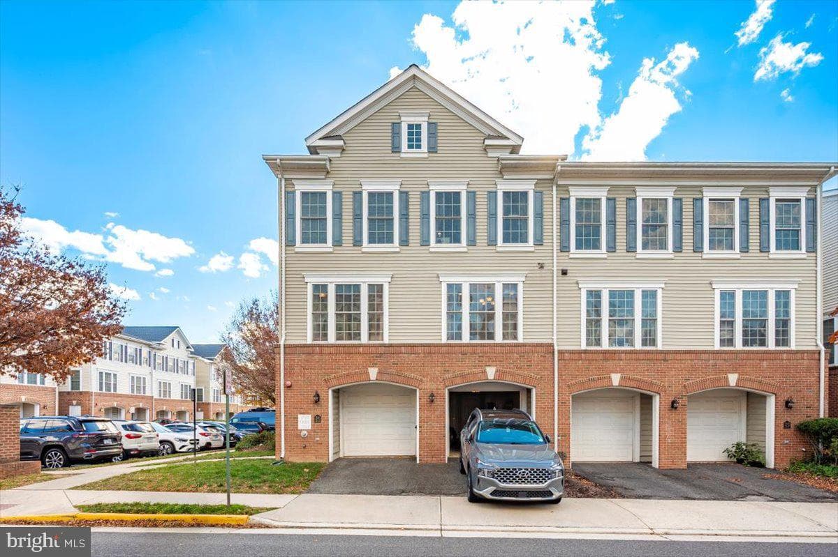 3541 Huntley Manor Lane #79b photo 1