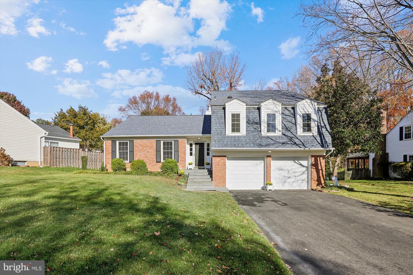 5090 Queens Wood Drive photo 1