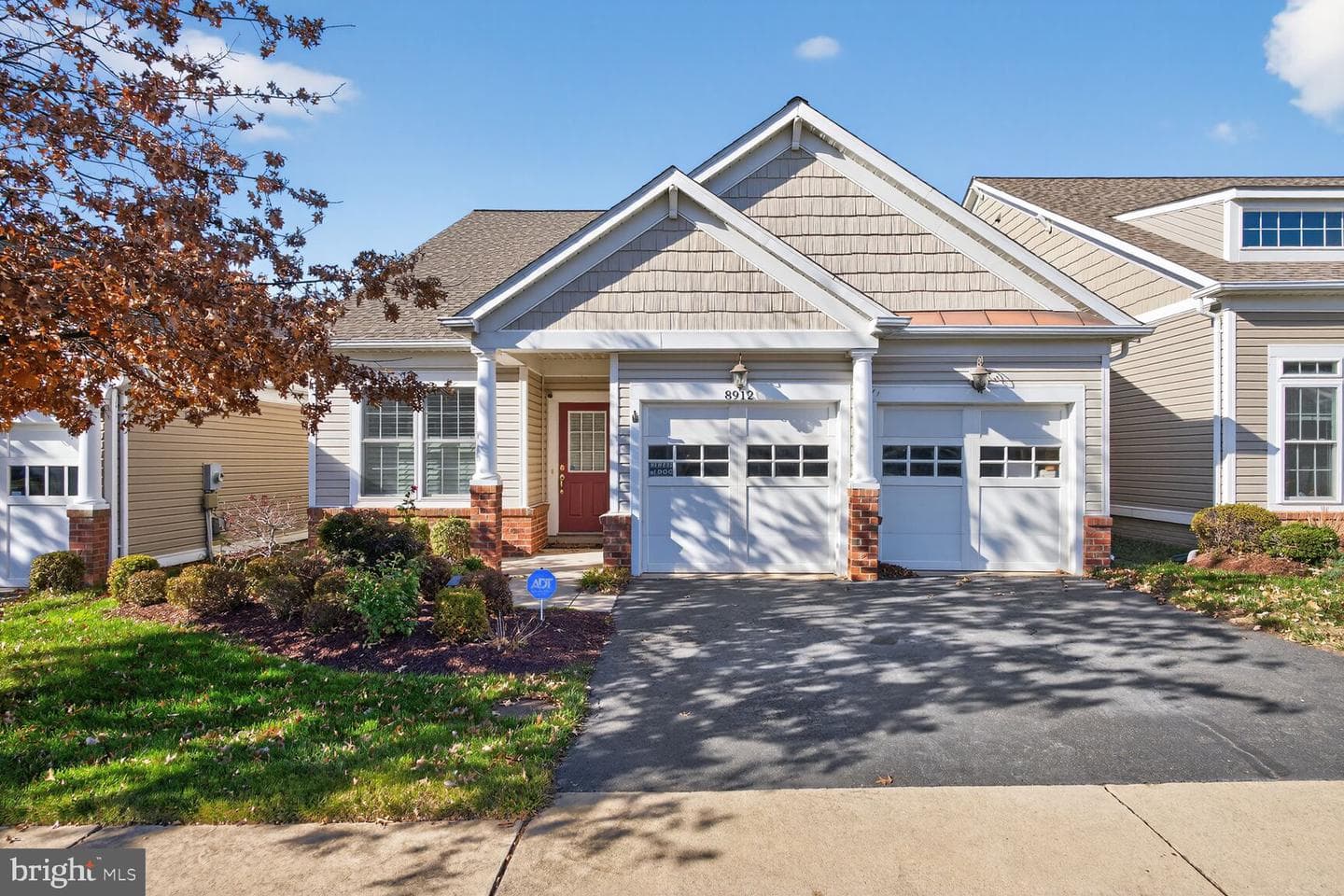 8912 Yellow Daisy Place photo 1