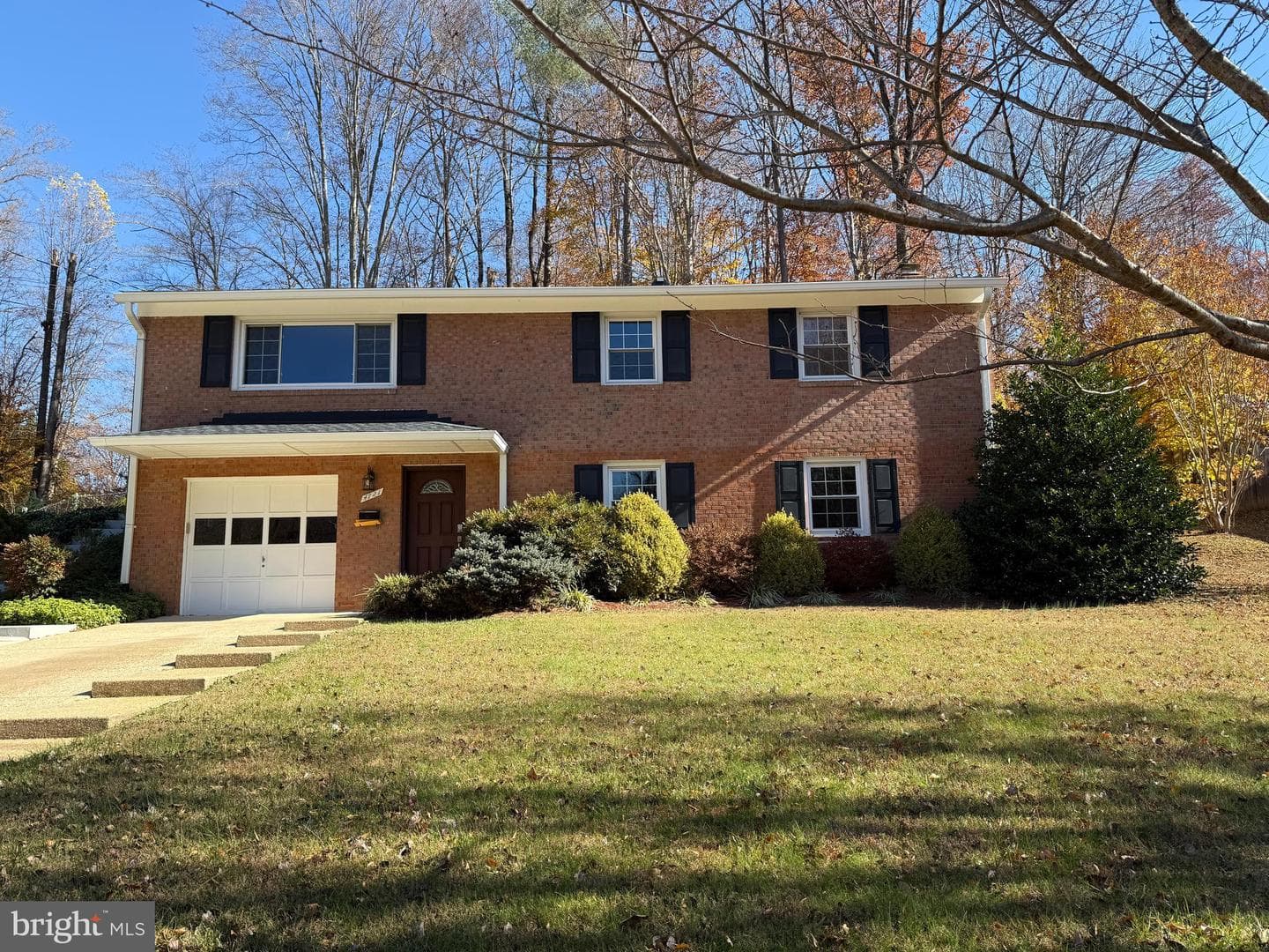 4721 Springbrook Drive photo 1