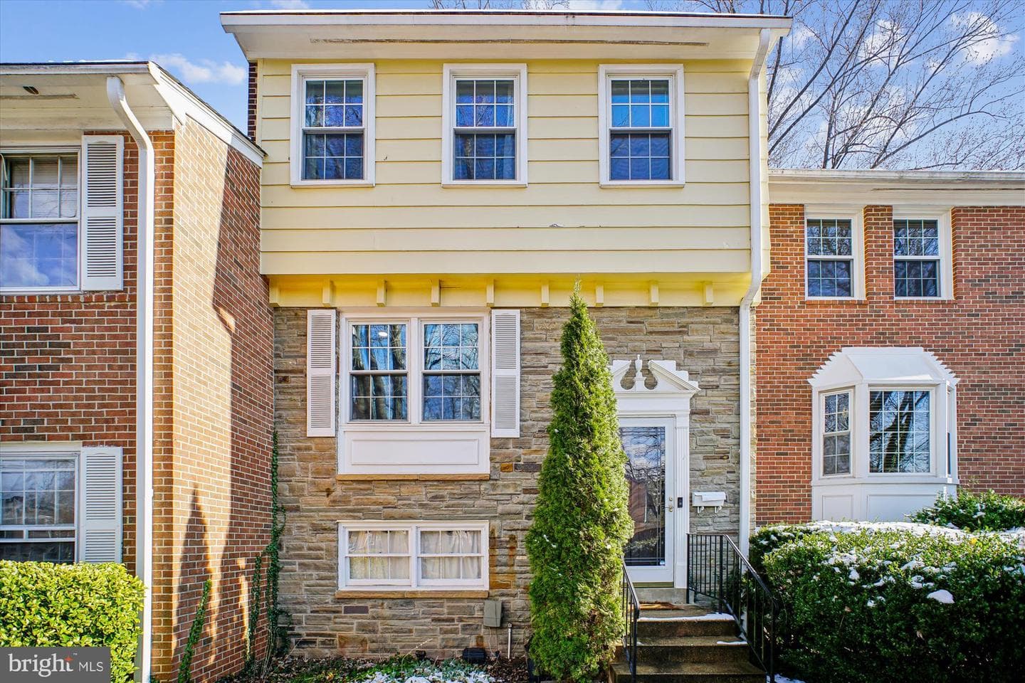 8332 Glastonbury Court photo 1