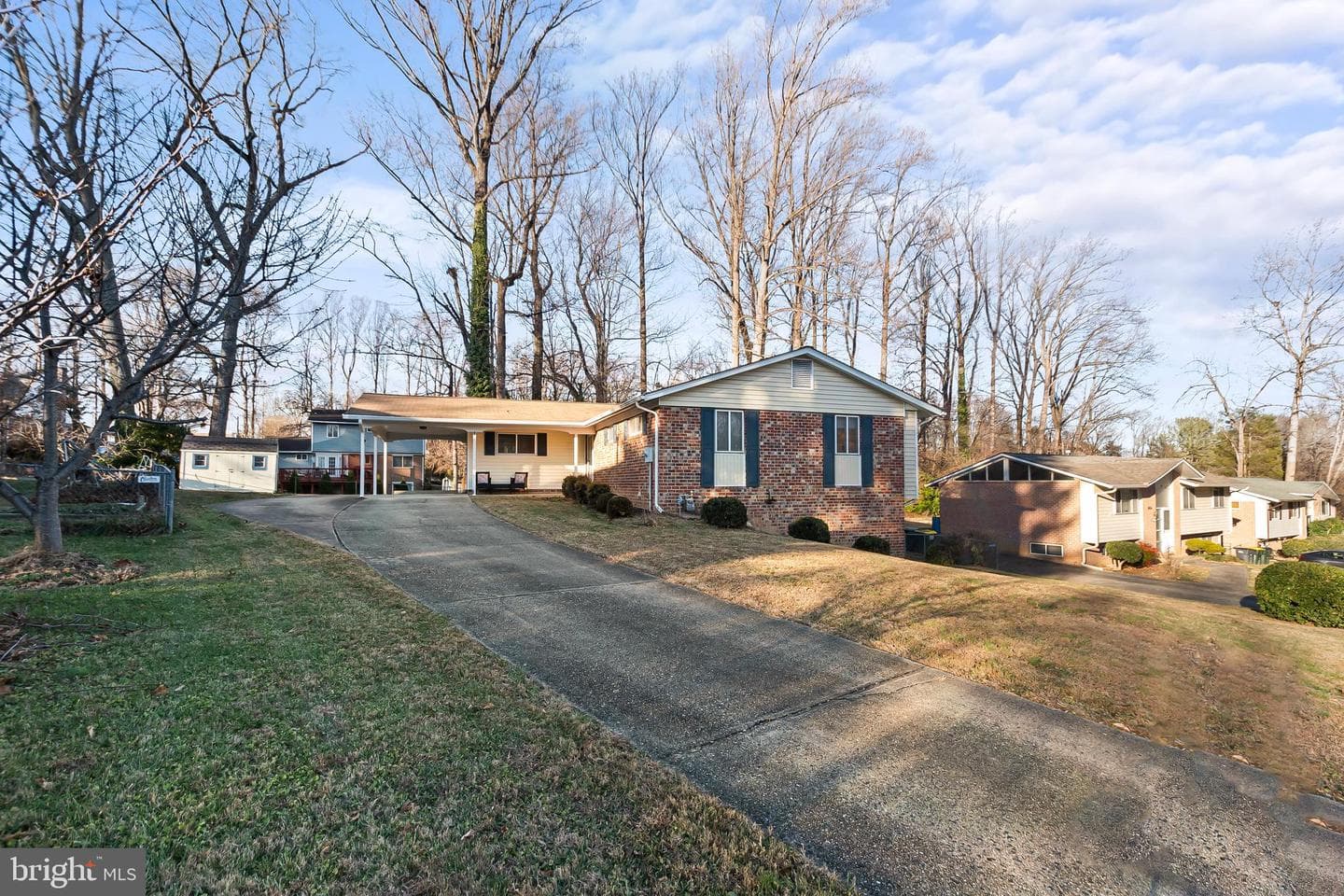 4914 Wycliff Lane photo 1